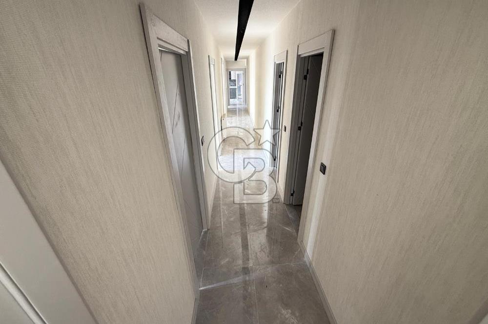 CUMHURİYET MAHALLESİ OTURUMA HAZIR ÇİFT BALKON 4+1 SATILIK DAİRE