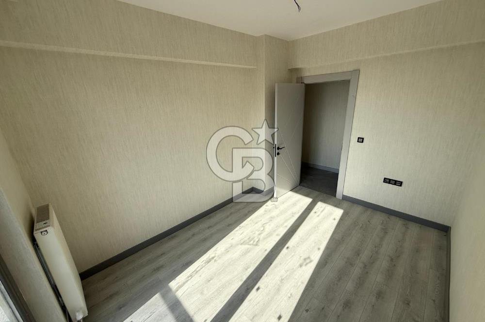 CUMHURİYET MAHALLESİ OTURUMA HAZIR ÇİFT BALKON 4+1 SATILIK DAİRE