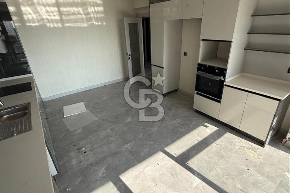 CUMHURİYET MAHALLESİ OTURUMA HAZIR ÇİFT BALKON 4+1 SATILIK DAİRE