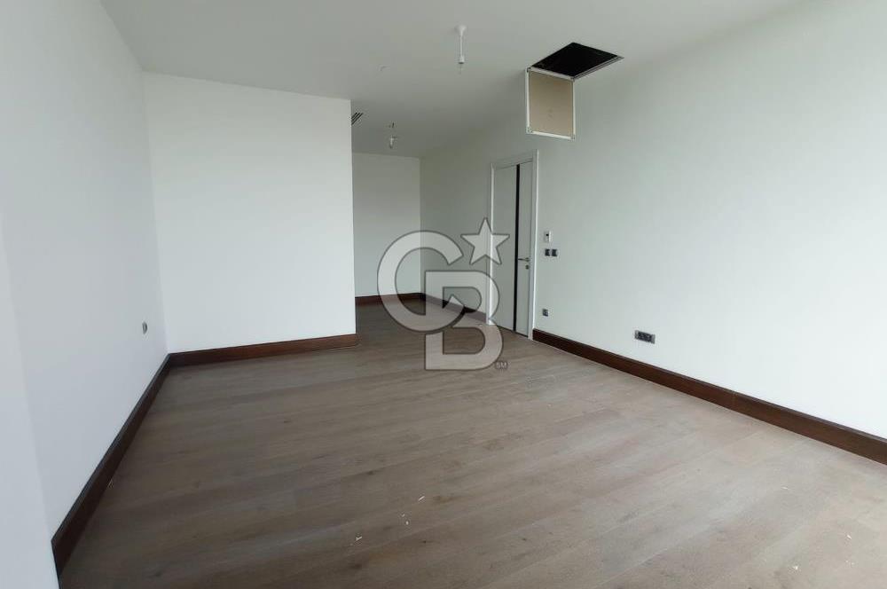 MAHMUTBEY BASIN EKSPRES'DE BULUNAN A++PLUS PROJEDE KİRALIK OFİS