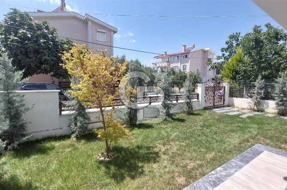 ŞARKÖY'DE EŞSİZ DENİZ MANZARALI VİLLA   