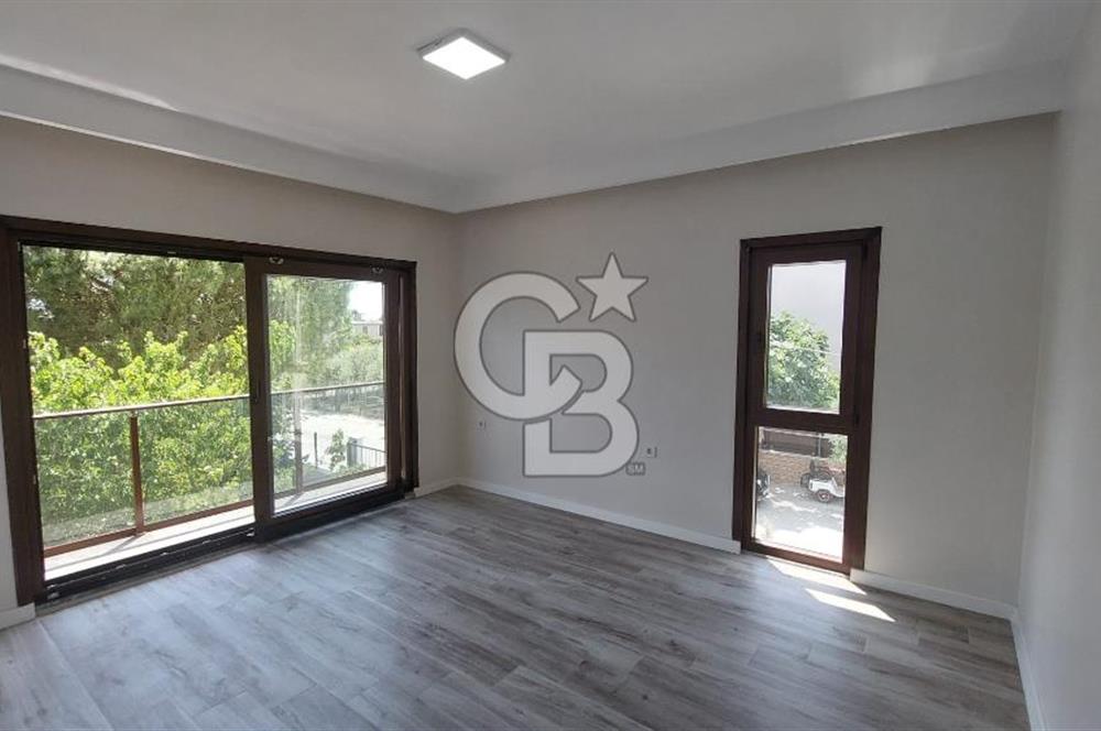 ŞARKÖY'DE EŞSİZ DENİZ MANZARALI VİLLA   