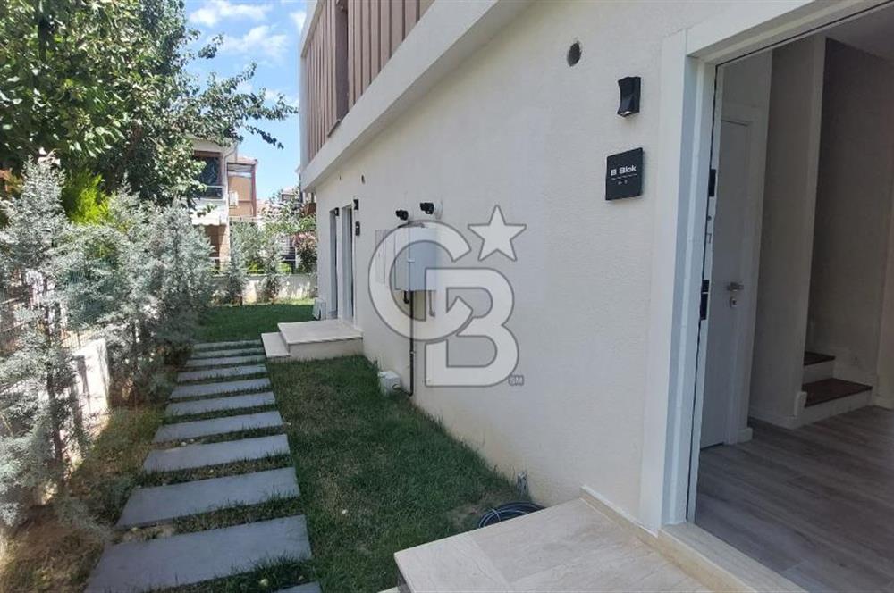 ŞARKÖY'DE EŞSİZ DENİZ MANZARALI VİLLA   