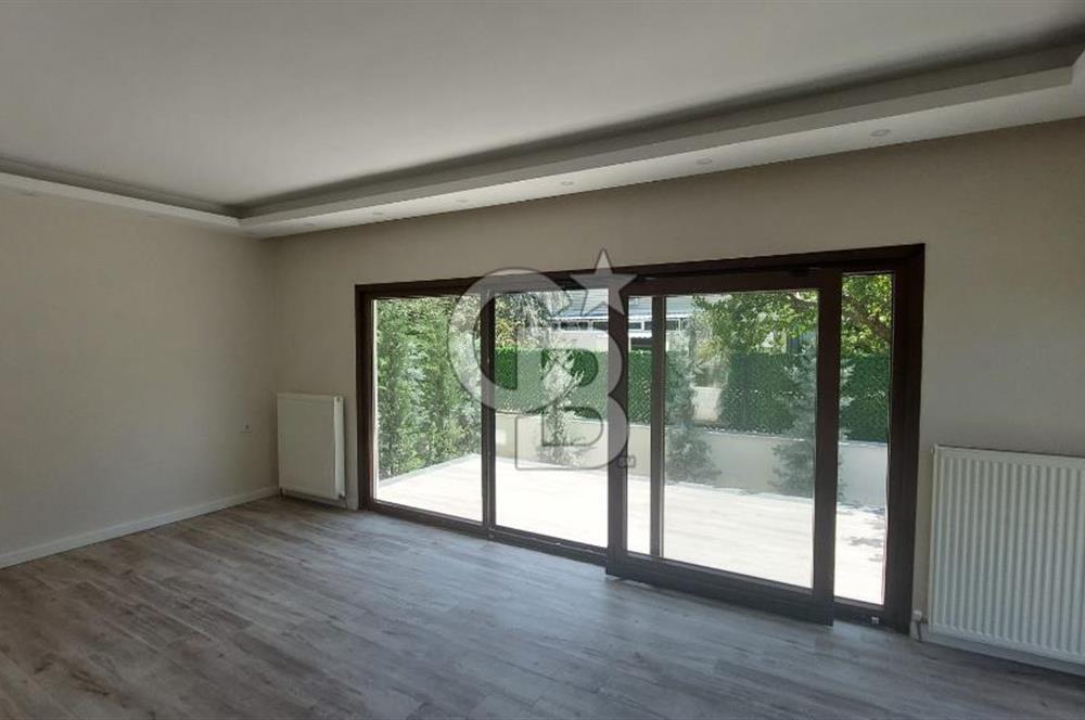 ŞARKÖY'DE EŞSİZ DENİZ MANZARALI VİLLA   