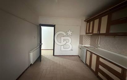 Alacaatlı Cad. 170 m², 4+1, 3 Balkonlu, Kiralık 1.Kat (Ara Kat)