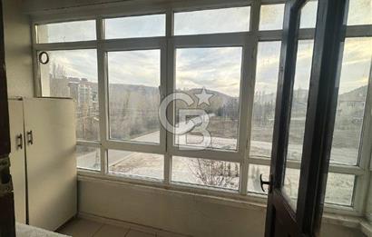 Alacaatlı Cad. 170 m², 4+1, 3 Balkonlu, Kiralık 1.Kat (Ara Kat)