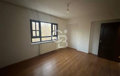 Alacaatlı Cad. 170 m², 4+1, 3 Balkonlu, Kiralık 1.Kat (Ara Kat)
