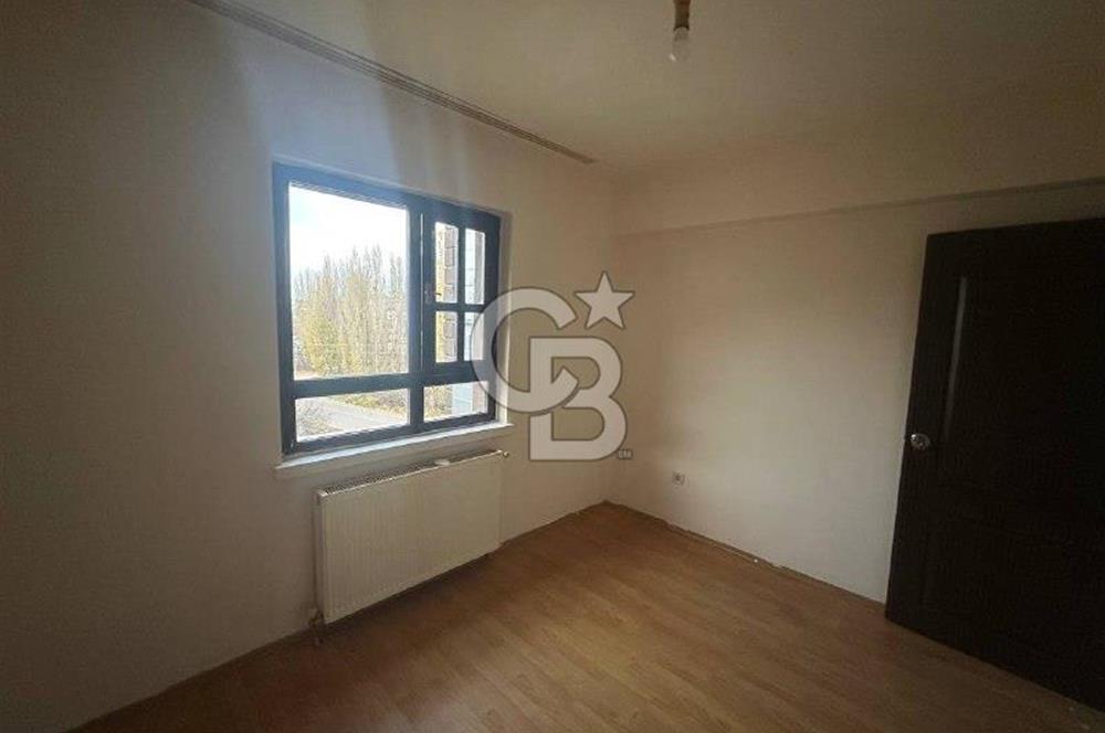 Alacaatlı Cad. 170 m², 4+1, 3 Balkonlu, Kiralık 1.Kat (Ara Kat)