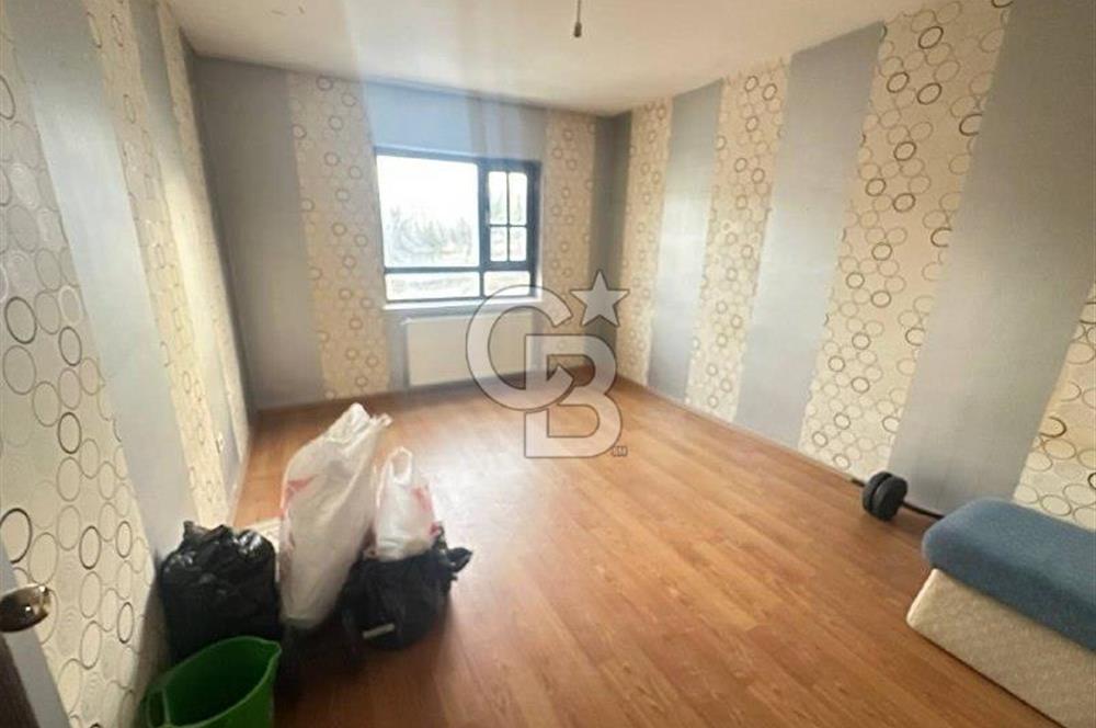 Alacaatlı Cad. 170 m², 4+1, 3 Balkonlu, Kiralık 1.Kat (Ara Kat)