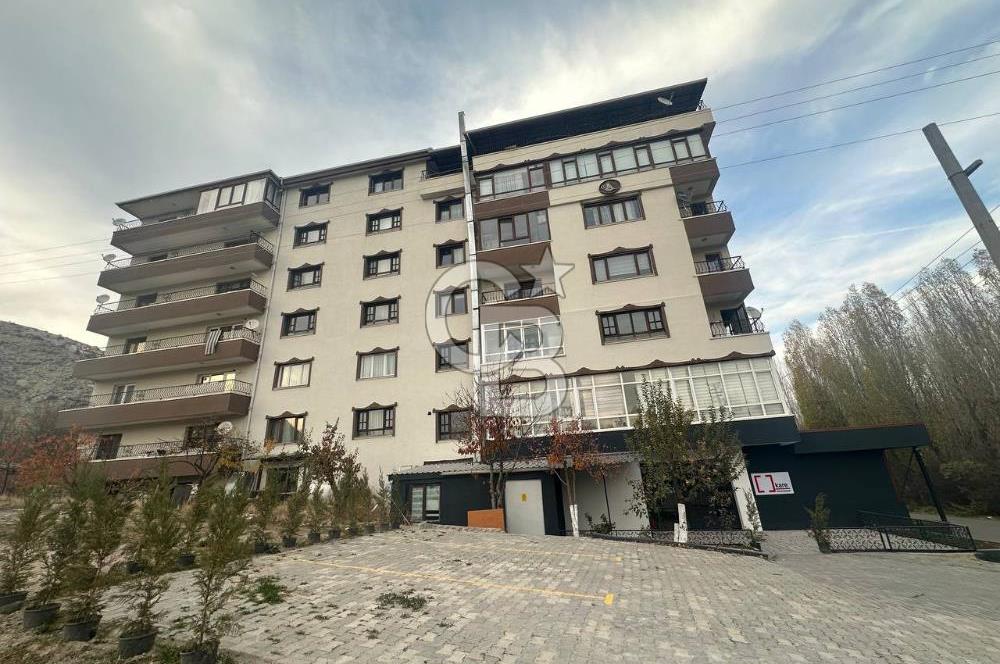 Alacaatlı Cad. 170 m², 4+1, 3 Balkonlu, Kiralık 1.Kat (Ara Kat)