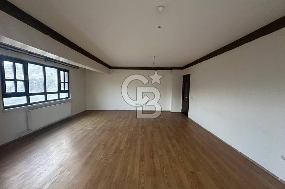 Alacaatlı Cad. 170 m², 4+1, 3 Balkonlu, Kiralık 1.Kat (Ara Kat)