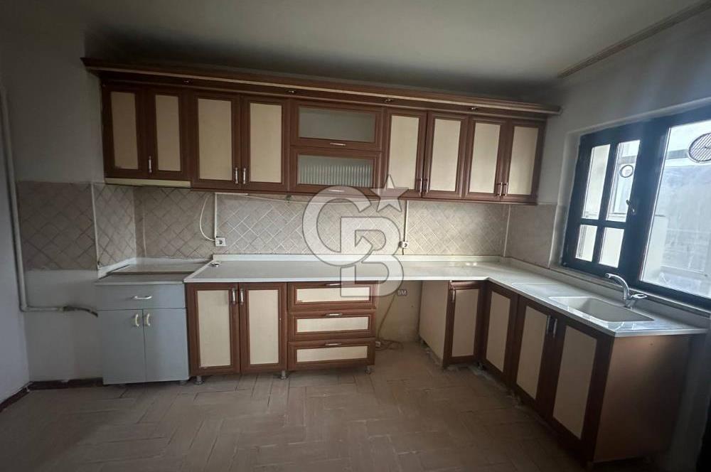 Alacaatlı Cad. 170 m², 4+1, 3 Balkonlu, Kiralık 1.Kat (Ara Kat)