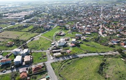 ALİAĞA HELVACI HATUNDERE DE MÜSTAKİL PARSEL KÖŞE İMARLI ARSA