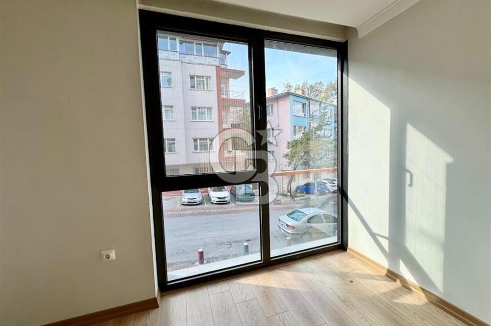 KAVAKLIDERE BAĞIŞ SOKAK YENİ BİNADA GENİŞ KİRALIK 1+1 DAİRE