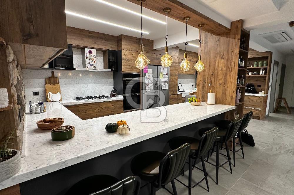 SEYREK VİLLAKENT YARGI VİLLALARINDA SATILIK BAHÇELİ 4+1 DAİRE