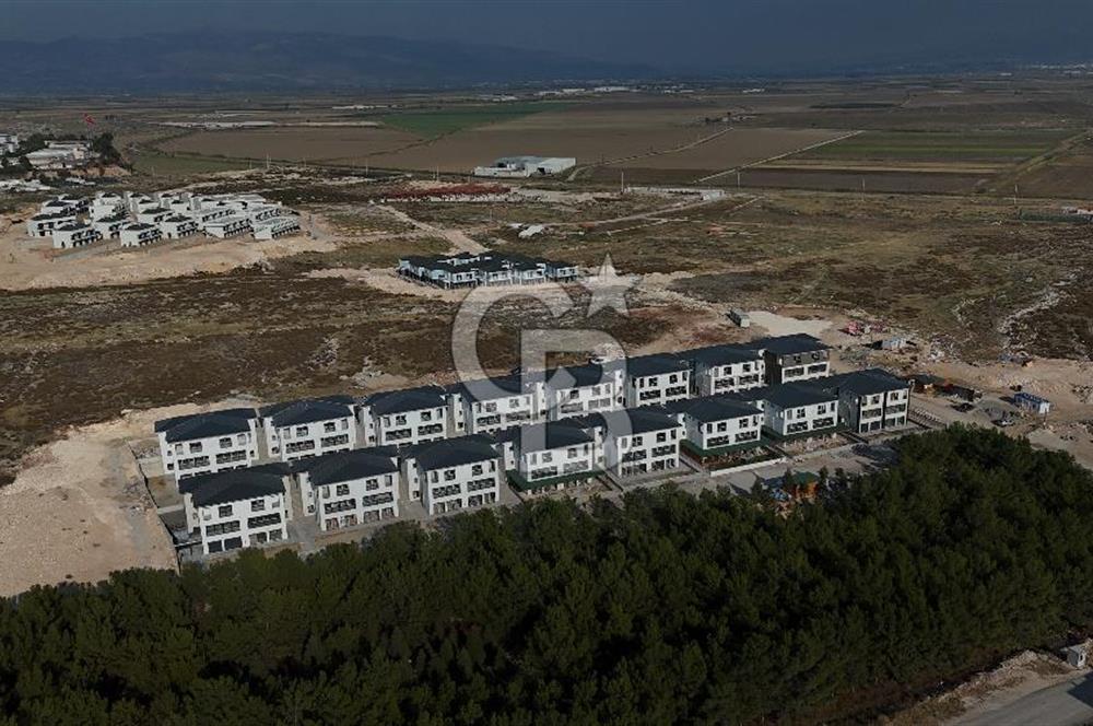 SEYREK VİLLAKENT YARGI VİLLALARINDA SATILIK BAHÇELİ 4+1 DAİRE