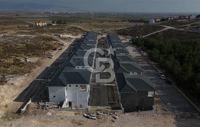 SEYREK VİLLAKENT YARGI VİLLALARINDA SATILIK BAHÇELİ 4+1 DAİRE