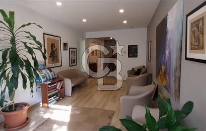 Bağdat Caddesi Feneryolu Kiralık 4+1 Giriş Kat  Hazır Muayenehane /Ofis/ Konut
