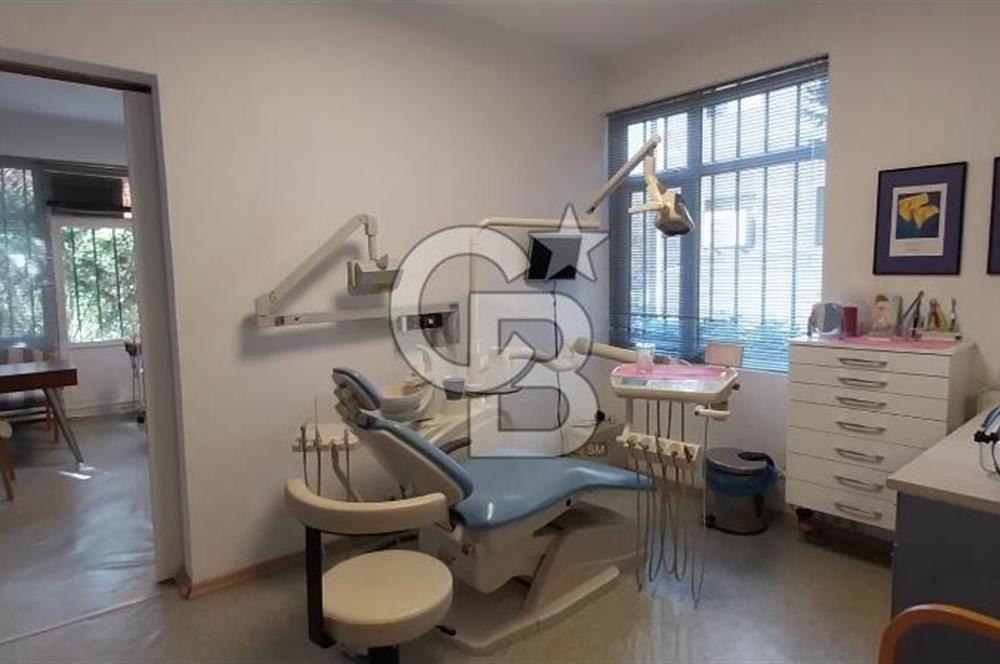 Bağdat Caddesi Feneryolu Kiralık 4+1 Giriş Kat  Hazır Muayenehane /Ofis/ Konut