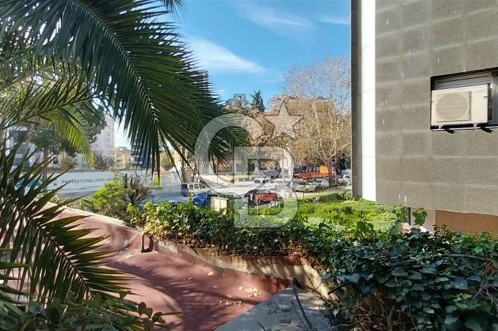 Bağdat Caddesi Feneryolu Kiralık 4+1 Giriş Kat  Hazır Muayenehane /Ofis/ Konut