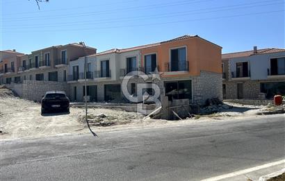 Alaçatı'da Müstakil Havuzlu Villalar