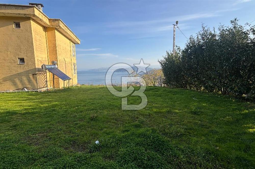 Kapıdan adım atar atmaz 'Biz burada yaşarız' dedirten 5.700 m2 içerisinde dubleks ev