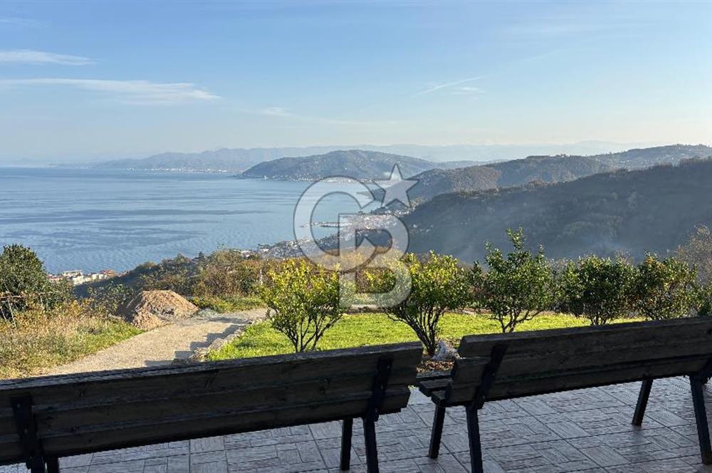 Kapıdan adım atar atmaz 'Biz burada yaşarız' dedirten 5.700 m2 içerisinde dubleks ev