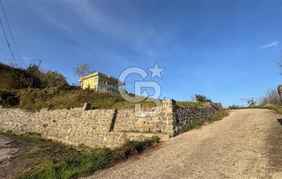 Kapıdan adım atar atmaz 'Biz burada yaşarız' dedirten 5.700 m2 içerisinde dubleks ev