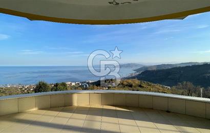 Kapıdan adım atar atmaz 'Biz burada yaşarız' dedirten 5.700 m2 içerisinde dubleks ev