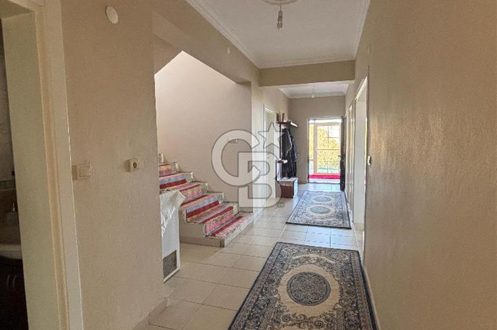 Kapıdan adım atar atmaz 'Biz burada yaşarız' dedirten 5.700 m2 içerisinde dubleks ev