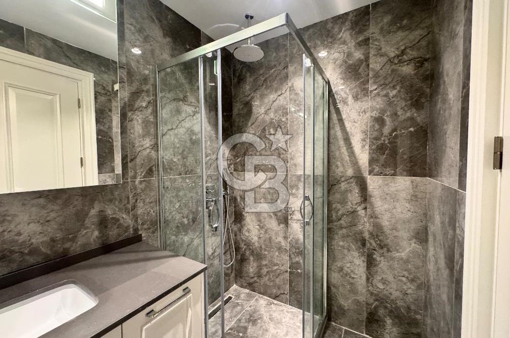 ERENKÖY MARMARAY DURAĞINA KOMŞU,  SIFIR BİNADA BAHÇE KULLANIMLI 3+1 DAİRE