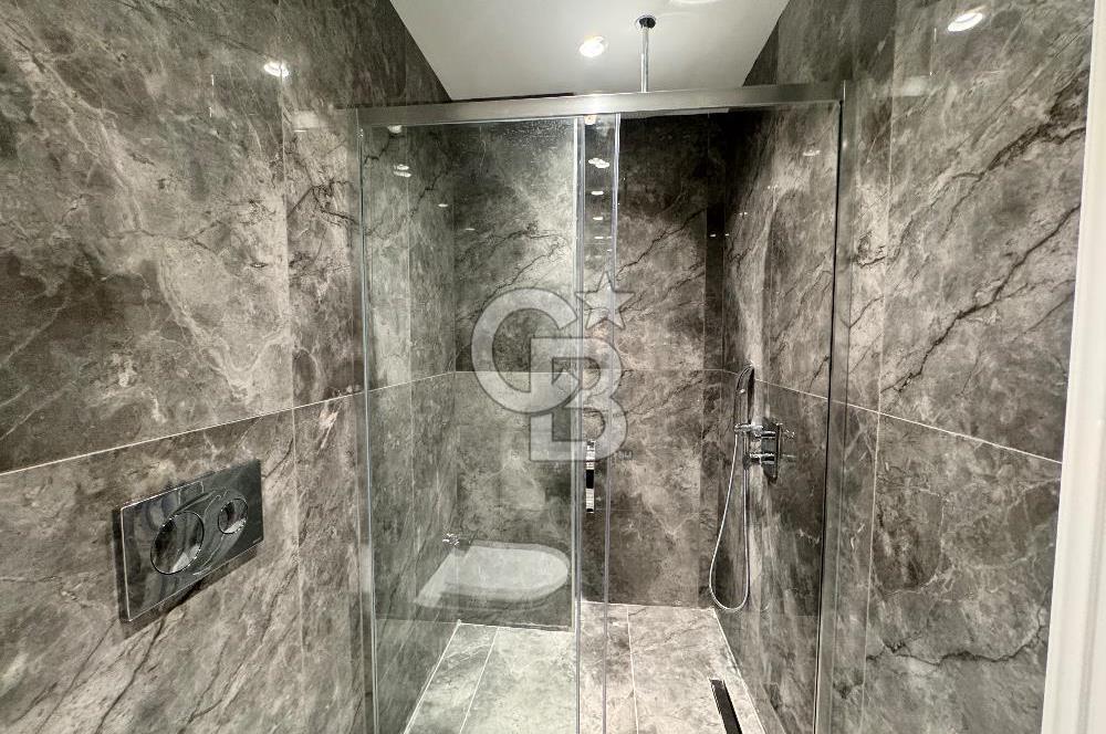 ERENKÖY MARMARAY DURAĞINA KOMŞU,  SIFIR BİNADA BAHÇE KULLANIMLI 3+1 DAİRE