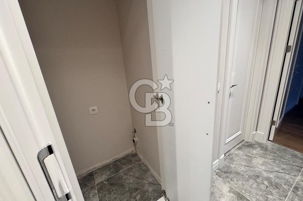 ERENKÖY MARMARAY DURAĞINA KOMŞU,  SIFIR BİNADA BAHÇE KULLANIMLI 3+1 DAİRE