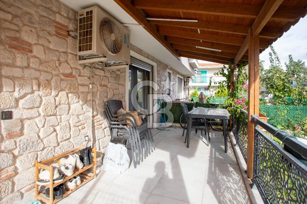 Foça Hacıveli Mah. Rüzgar Evleri Sitesinde Kiralık 2+1 Dubleks