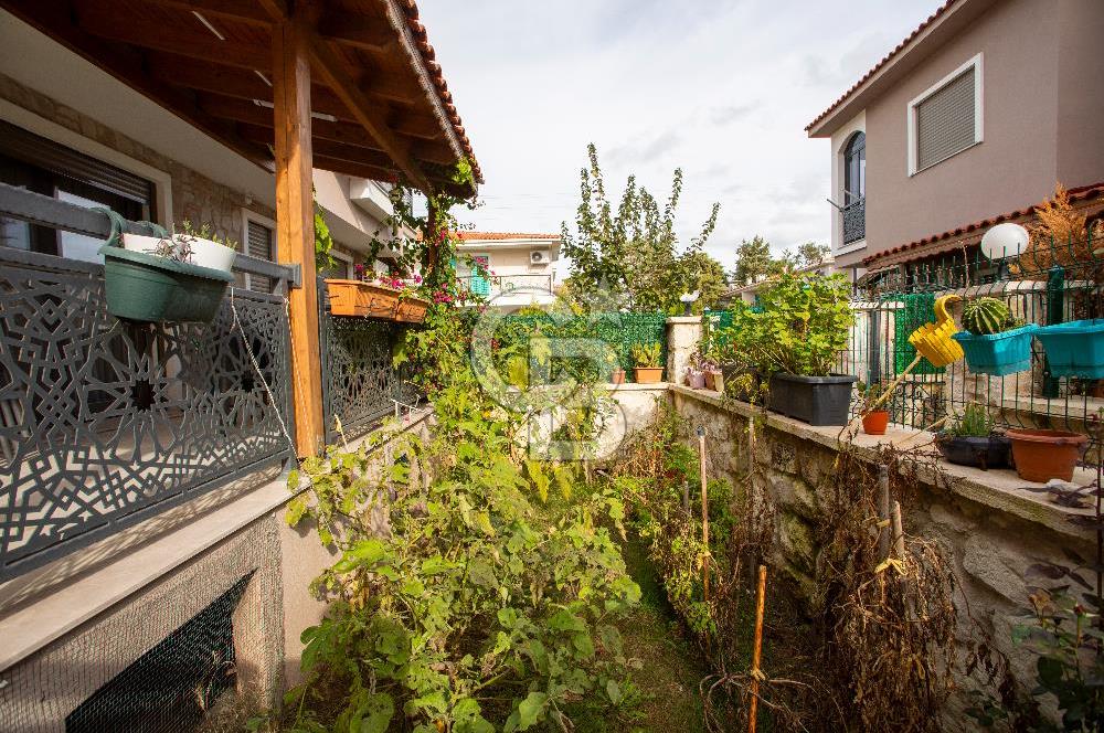 Foça Hacıveli Mah. Rüzgar Evleri Sitesinde Kiralık 2+1 Dubleks