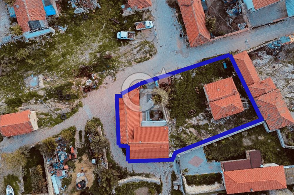 Foça Gerenköy'de Satılık 712 m2 Arsa