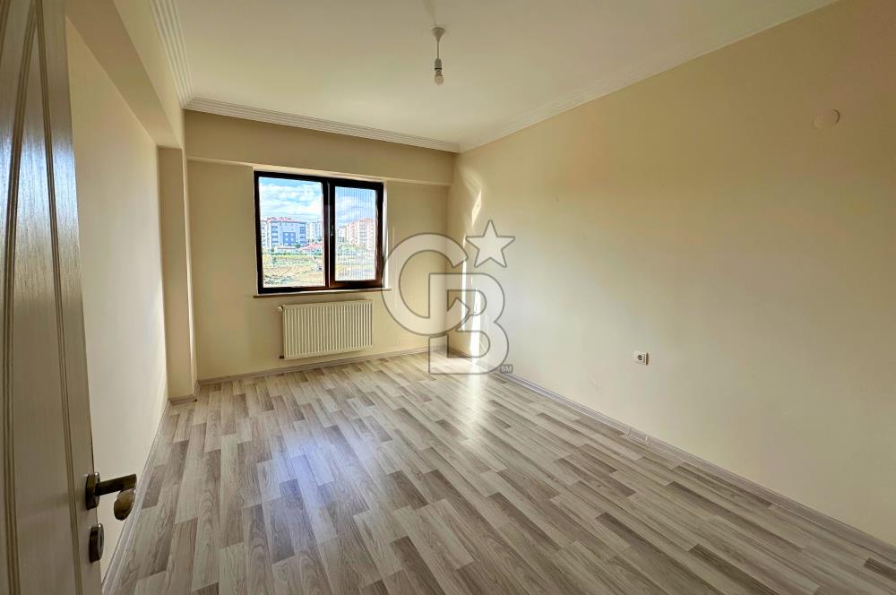 Çanakkale Esenler Kutluay Store 2'de Kiralık Ara Kat 3+1 Daire
