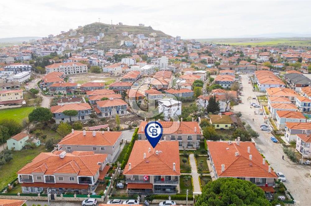 Foça Hacıveli Mah. Rüzgar Evleri Sitesinde Kiralık 2+1 Dubleks