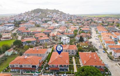 Foça Hacıveli Mah. Rüzgar Evleri Sitesinde Kiralık 2+1 Dubleks