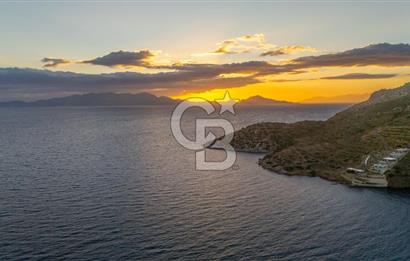 CB MARİNA' DAN BOZBURUN'DA DENİZE SIFIR SATILIK