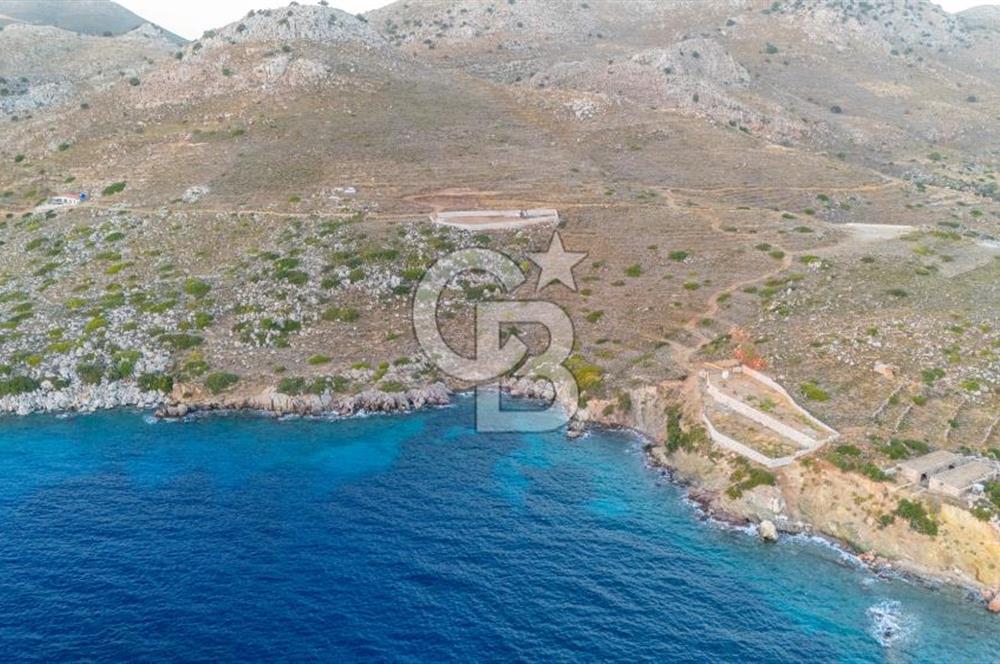 CB MARİNA' DAN BOZBURUN'DA DENİZE SIFIR SATILIK