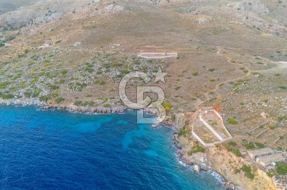 CB MARİNA' DAN BOZBURUN'DA DENİZE SIFIR SATILIK