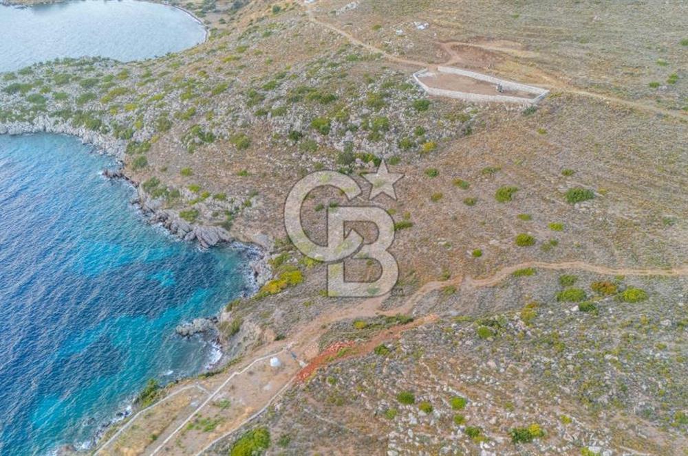 CB MARİNA' DAN BOZBURUN'DA DENİZE SIFIR SATILIK