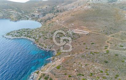 CB MARİNA' DAN BOZBURUN'DA DENİZE SIFIR SATILIK