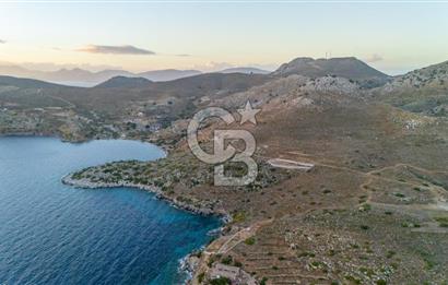 CB MARİNA' DAN BOZBURUN'DA DENİZE SIFIR SATILIK