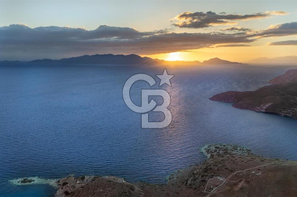 CB MARİNA' DAN BOZBURUN'DA DENİZE SIFIR SATILIK