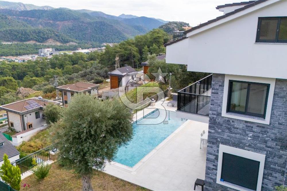 CB MARİNA'DAN 4+1 TRİPLEKS KİRALIK VİLLA