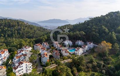 CB MARİNA'DAN ÖRNEKKENT SİTESİNDE FORLEKS VİLLA 