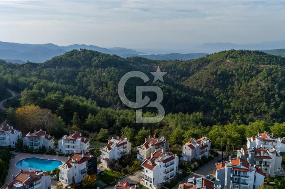 CB MARİNA'DAN ÖRNEKKENT SİTESİNDE FORLEKS VİLLA 