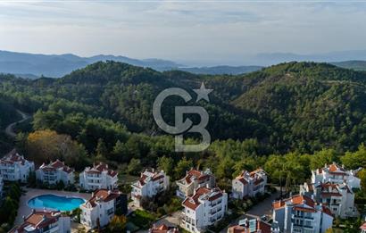 CB MARİNA'DAN ÖRNEKKENT SİTESİNDE FORLEKS VİLLA 